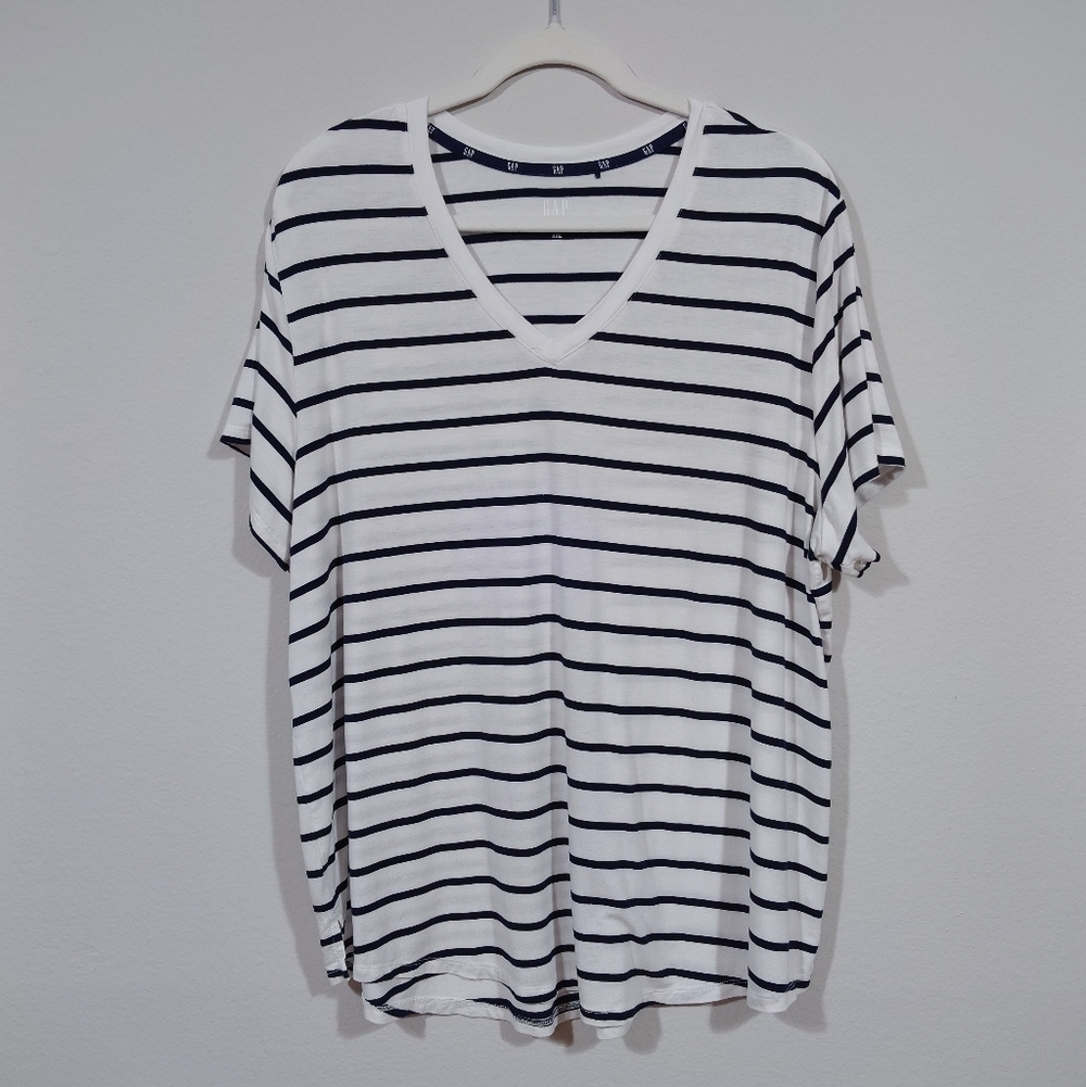 GAP Striped V Neck Tee XXL Soft Casual White Navy